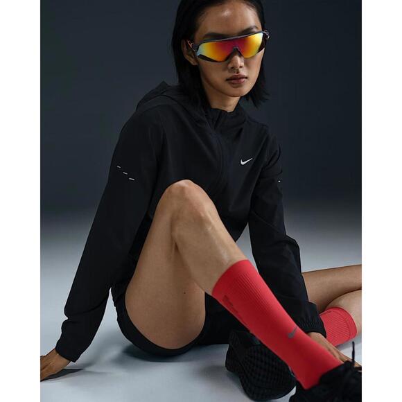 Nike Swift Men's Women’s Repel Packable Running Jacket Black Size M HQ0651-010 - Picture 1 of 8